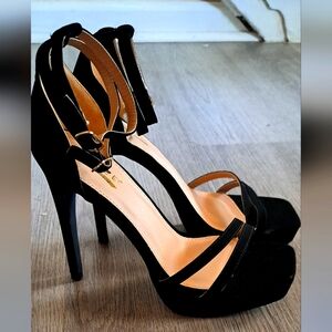 Black high heels- brand new!